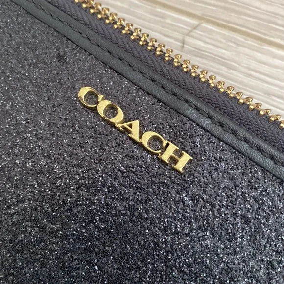 Coach wristlet - Picture 7 of 7